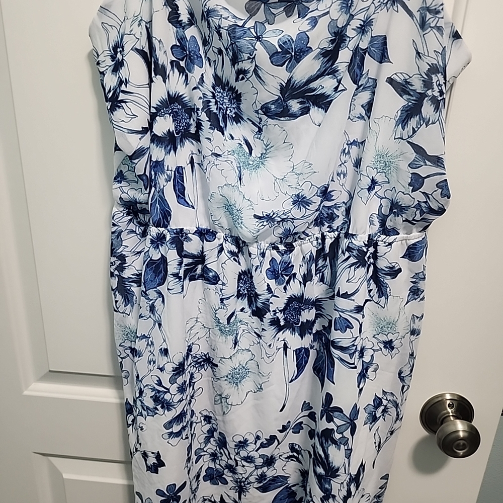 Maurices Navy and White Floral Midi Dress - Picture 4 of 5